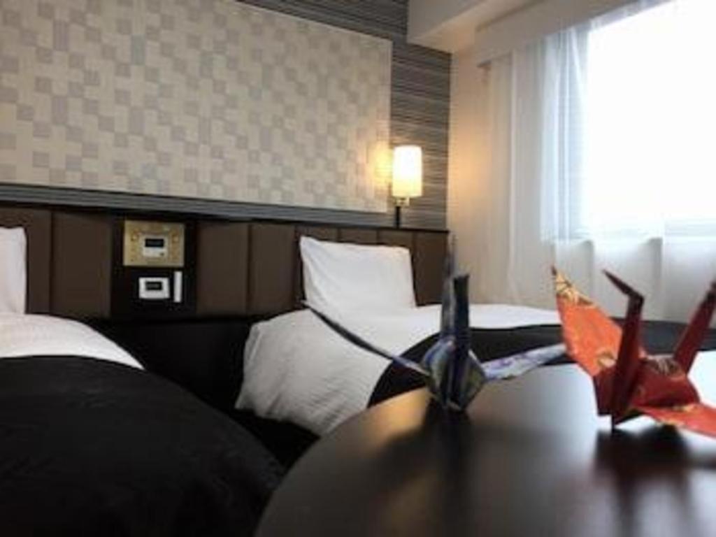 Apa Hotel Chiba Inzaimakinohara-Ekimae Narita Bagian luar foto