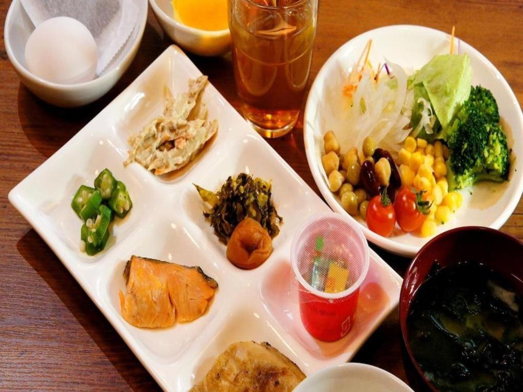 Apa Hotel Chiba Inzaimakinohara-Ekimae Narita Bagian luar foto